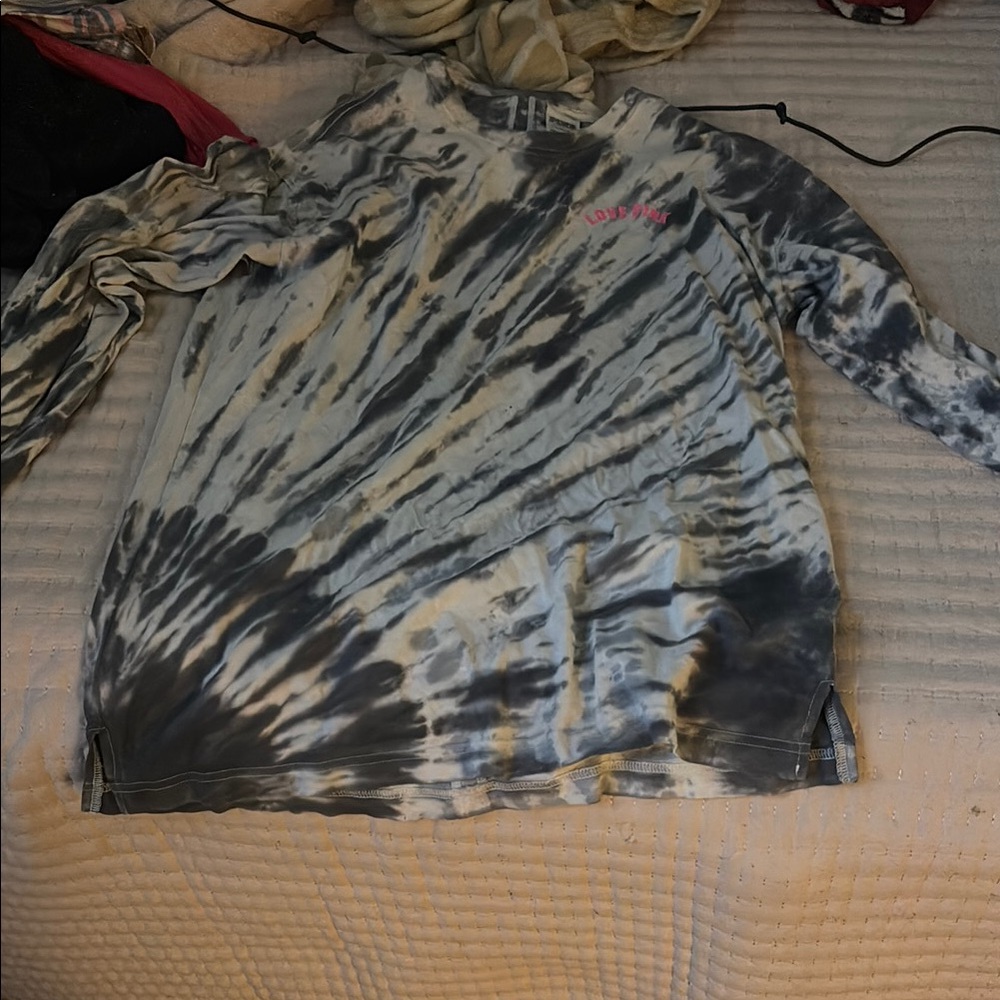 Black and Gray Tie-Dye Long Sleeve Top Hole in the back.